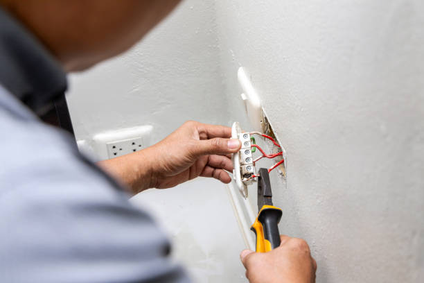 Best Licensed Electrician  in De Leon Springs, FL