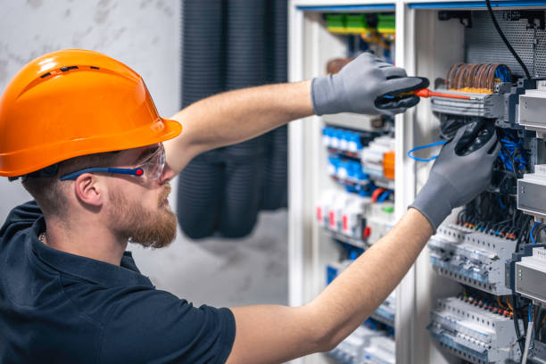 Best Local Electrician Companies  in De Leon Springs, FL